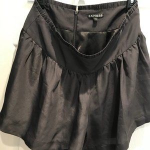 Express Skort